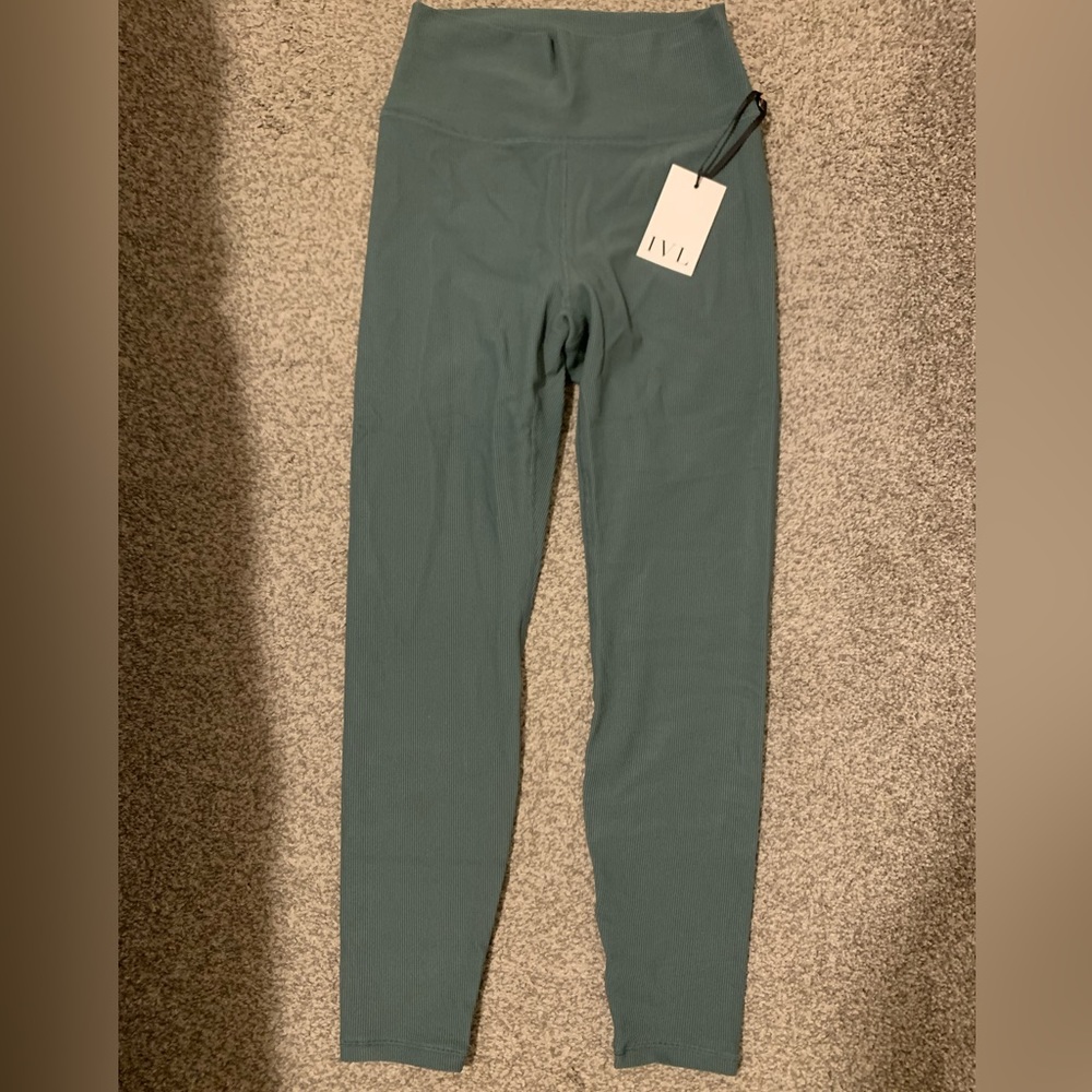 IVL Collective Rib Legging NWT